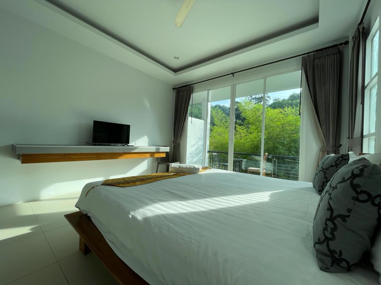 Little Kamala Hill Aparthotel ภายนอก รูปภาพ