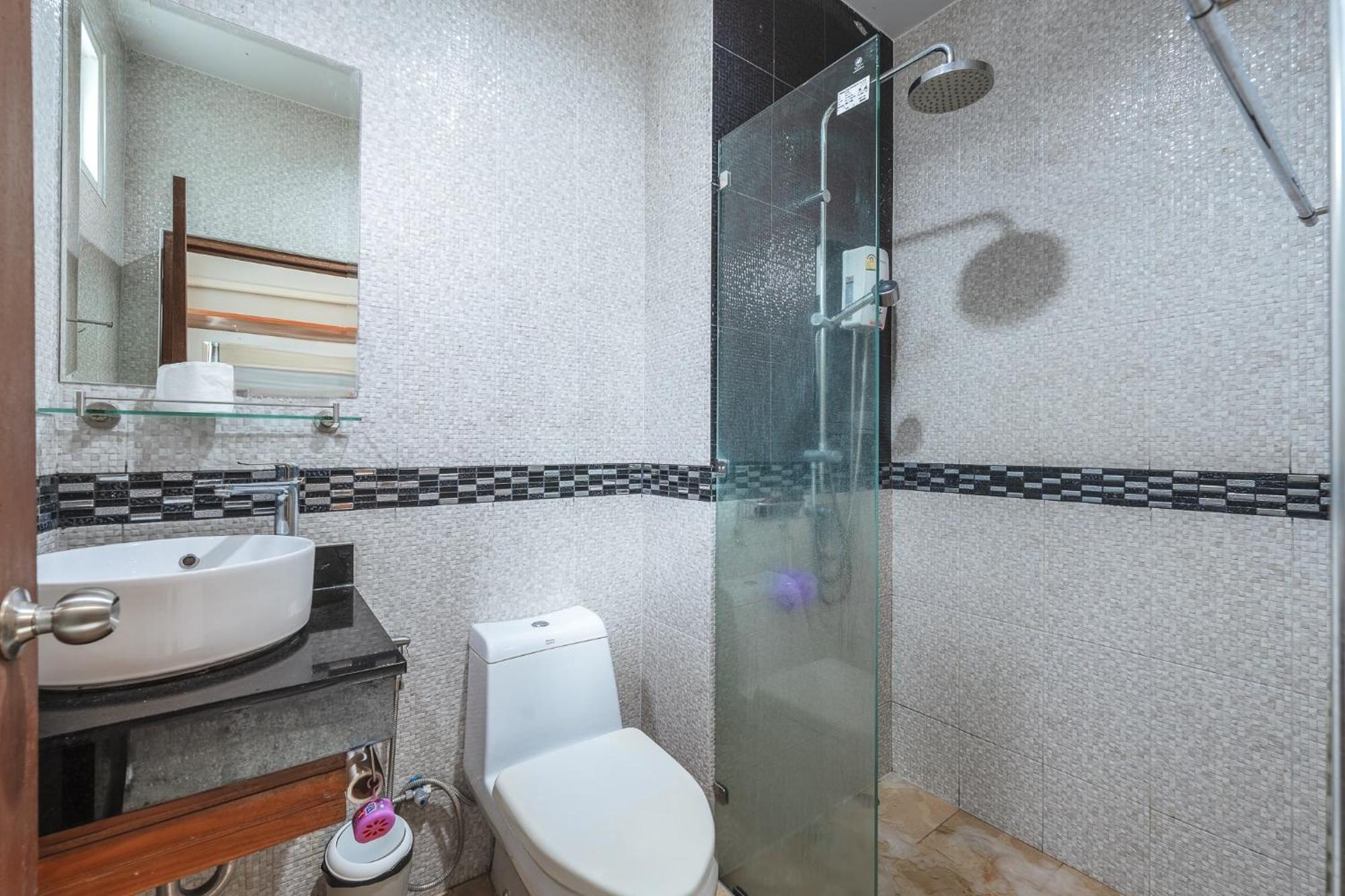 Little Kamala Hill Aparthotel ภายนอก รูปภาพ