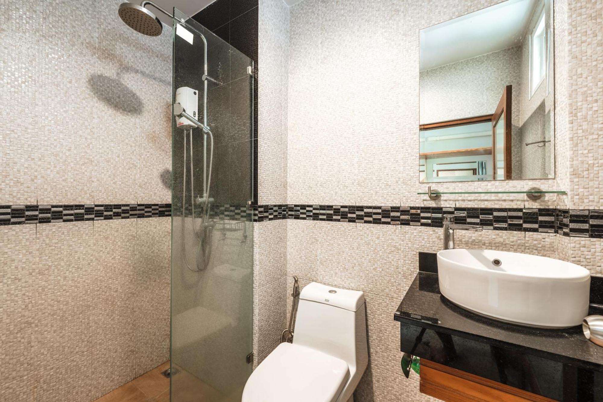 Little Kamala Hill Aparthotel ภายนอก รูปภาพ