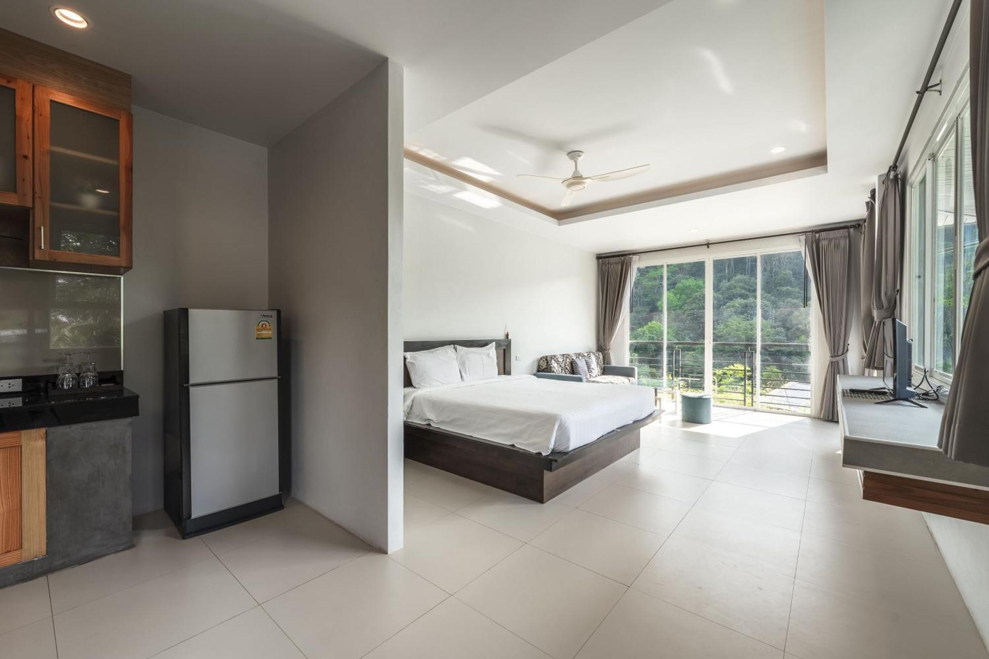 Little Kamala Hill Aparthotel ภายนอก รูปภาพ