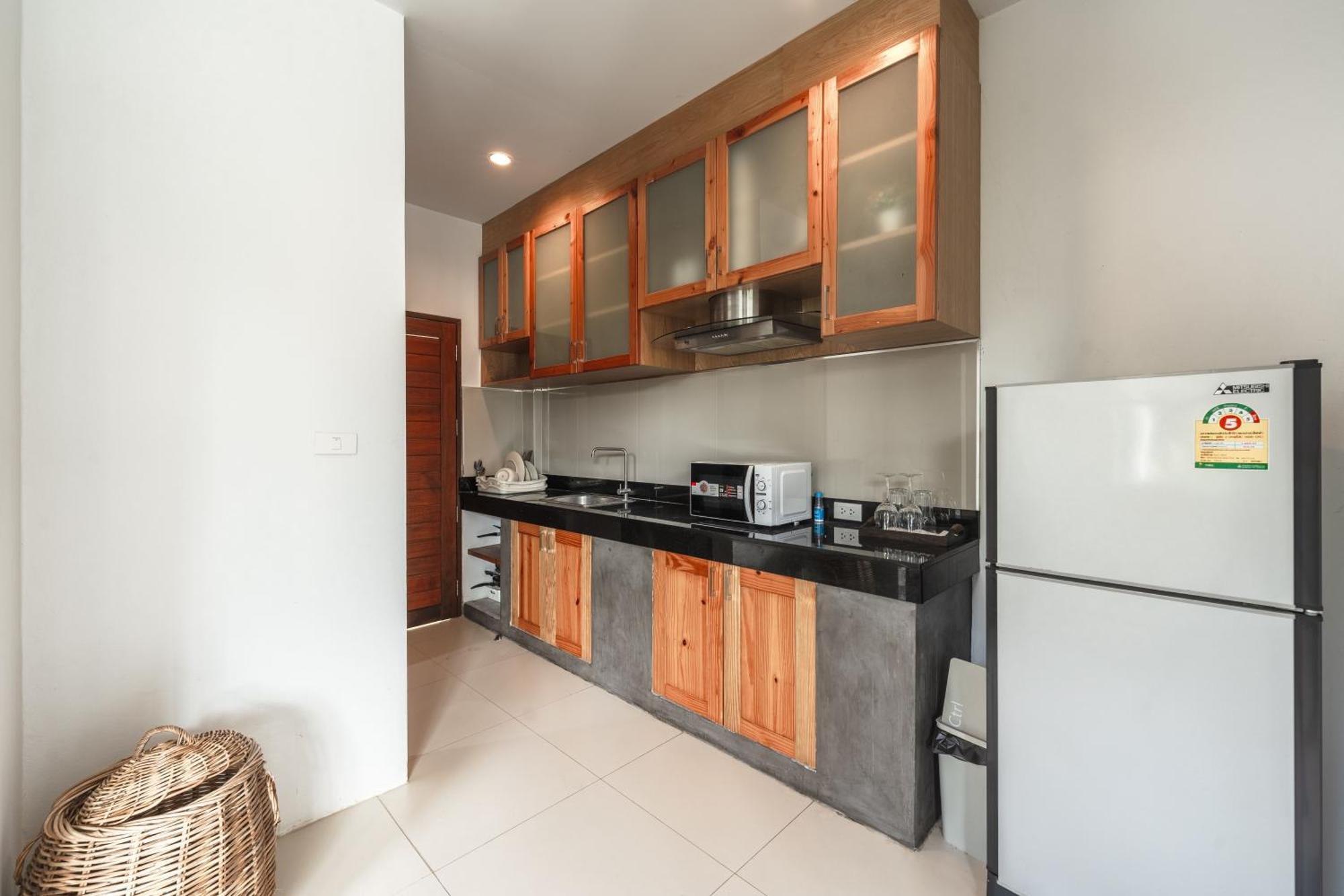 Little Kamala Hill Aparthotel ภายนอก รูปภาพ