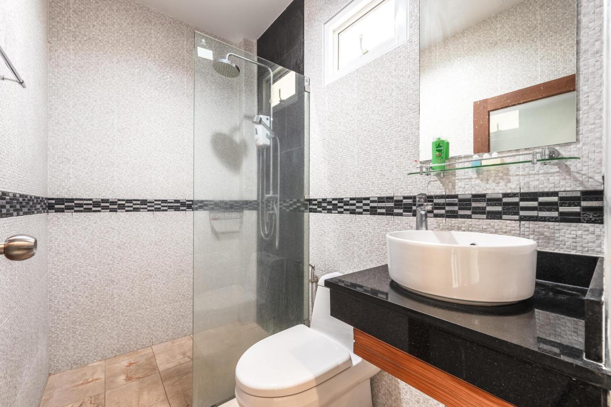 Little Kamala Hill Aparthotel ภายนอก รูปภาพ