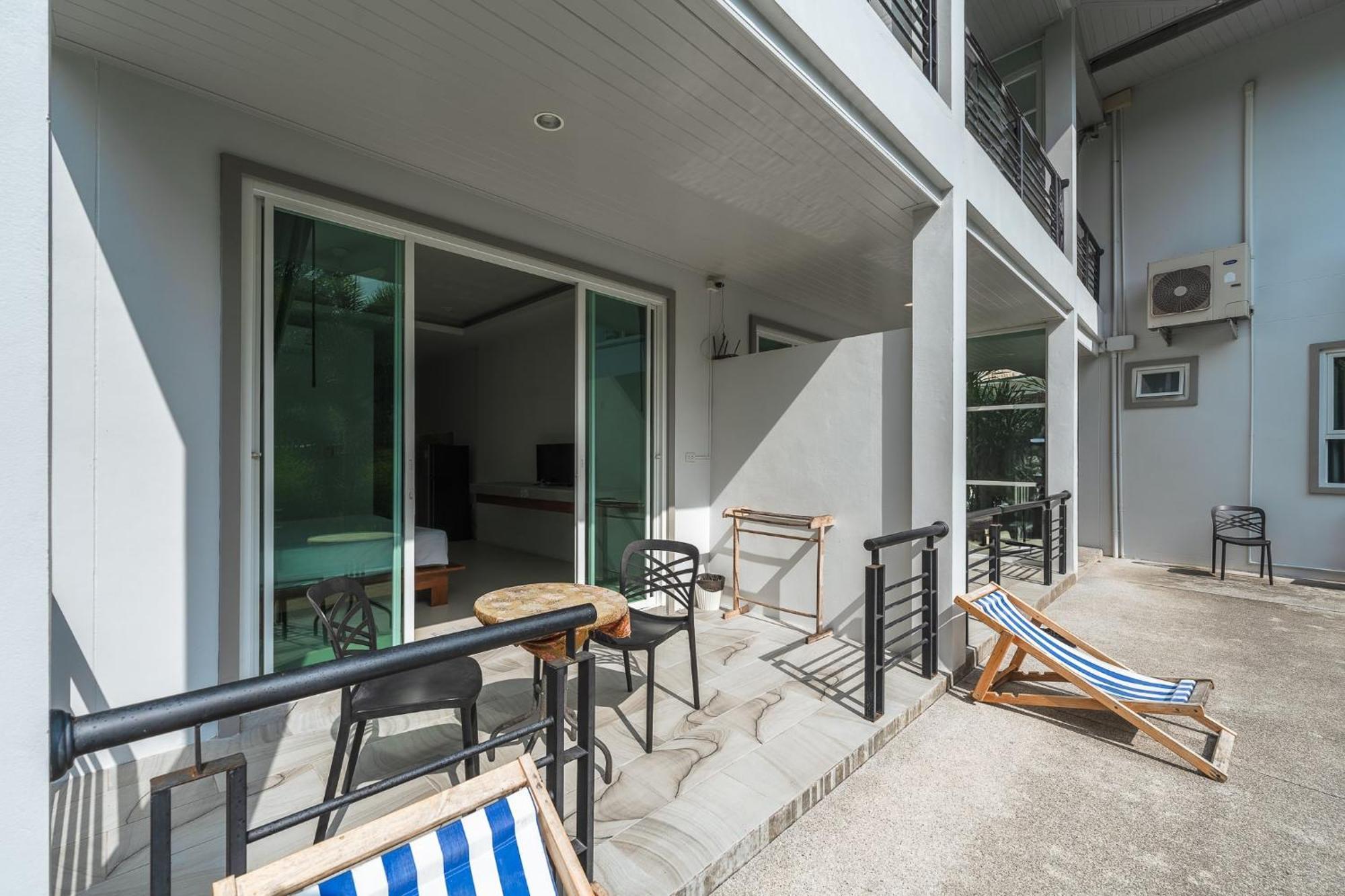 Little Kamala Hill Aparthotel ภายนอก รูปภาพ