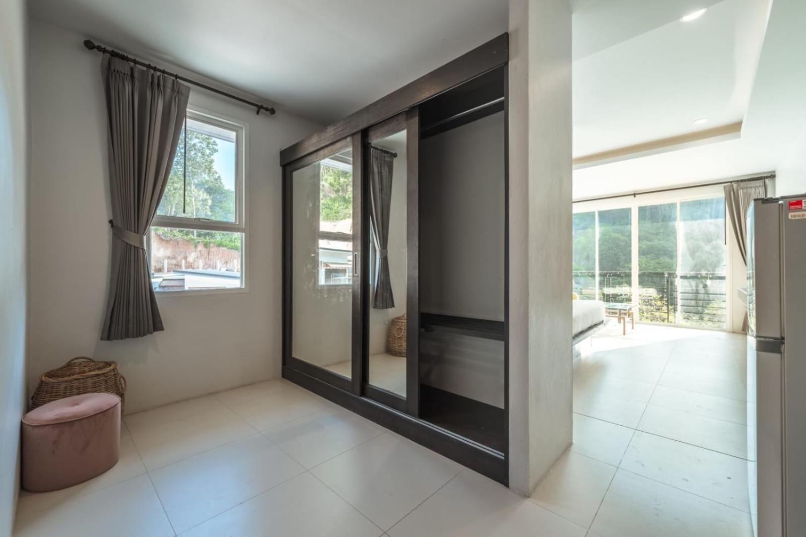 Little Kamala Hill Aparthotel ภายนอก รูปภาพ